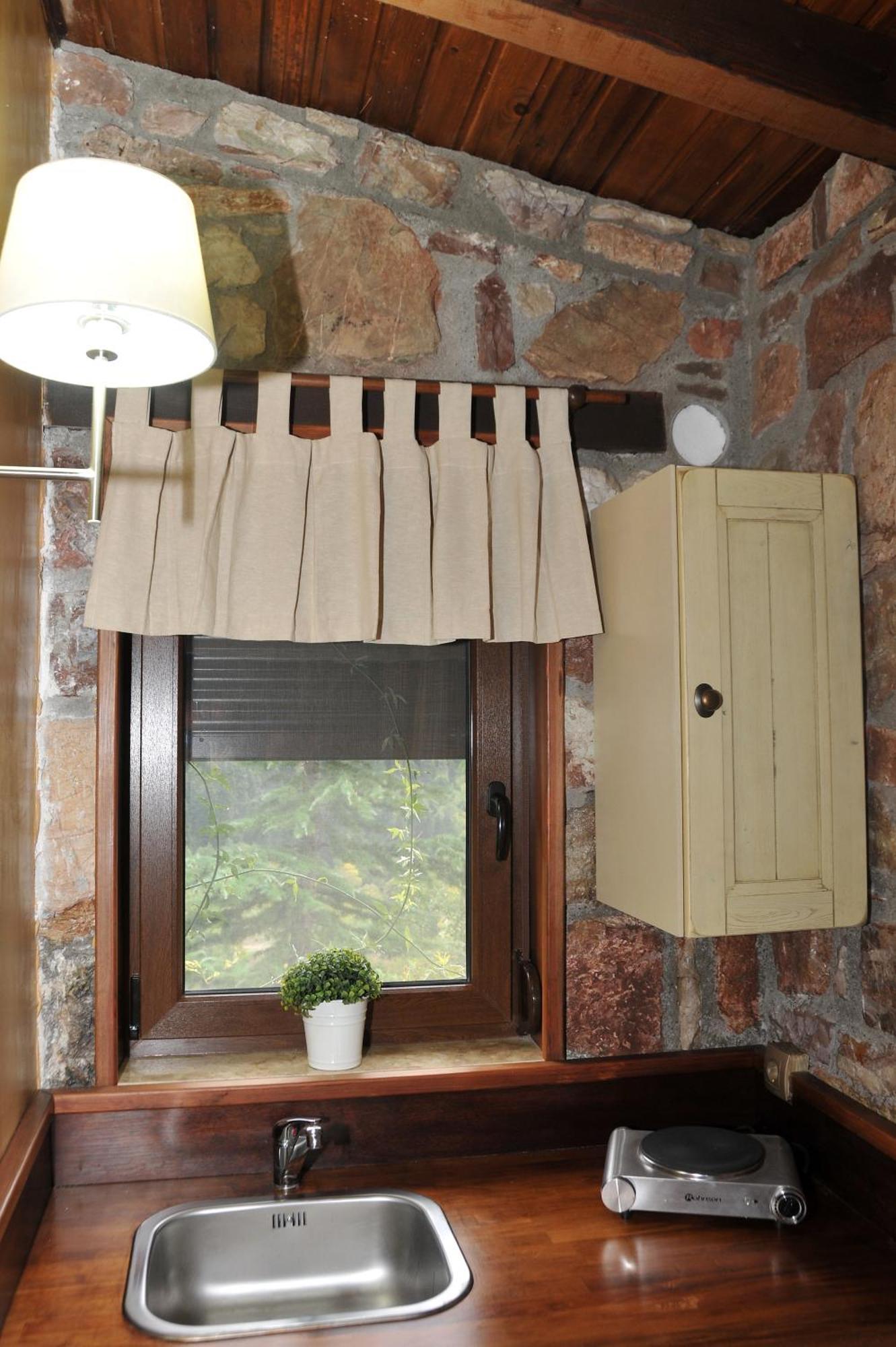 Guest Stone In Aidona Apartment